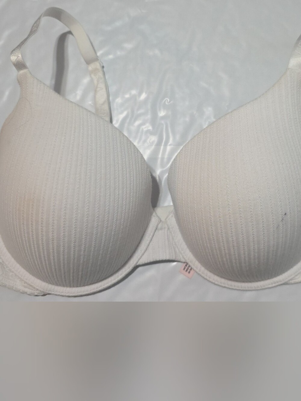 Victoria's Secret White Ribbed T-Shirt Bra